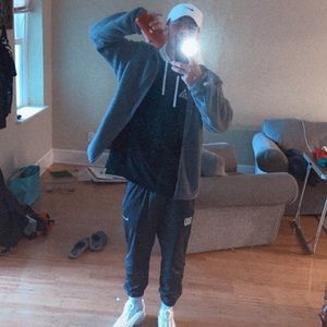 Meet your Posher, James